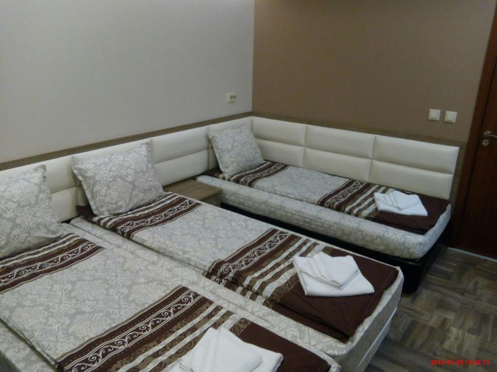 Mineral 56 Hotel Banya  Phòng bức ảnh